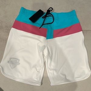 Alphalete men shorts size 32